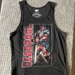 🌷3/$10🌷Deadpool tank top size small